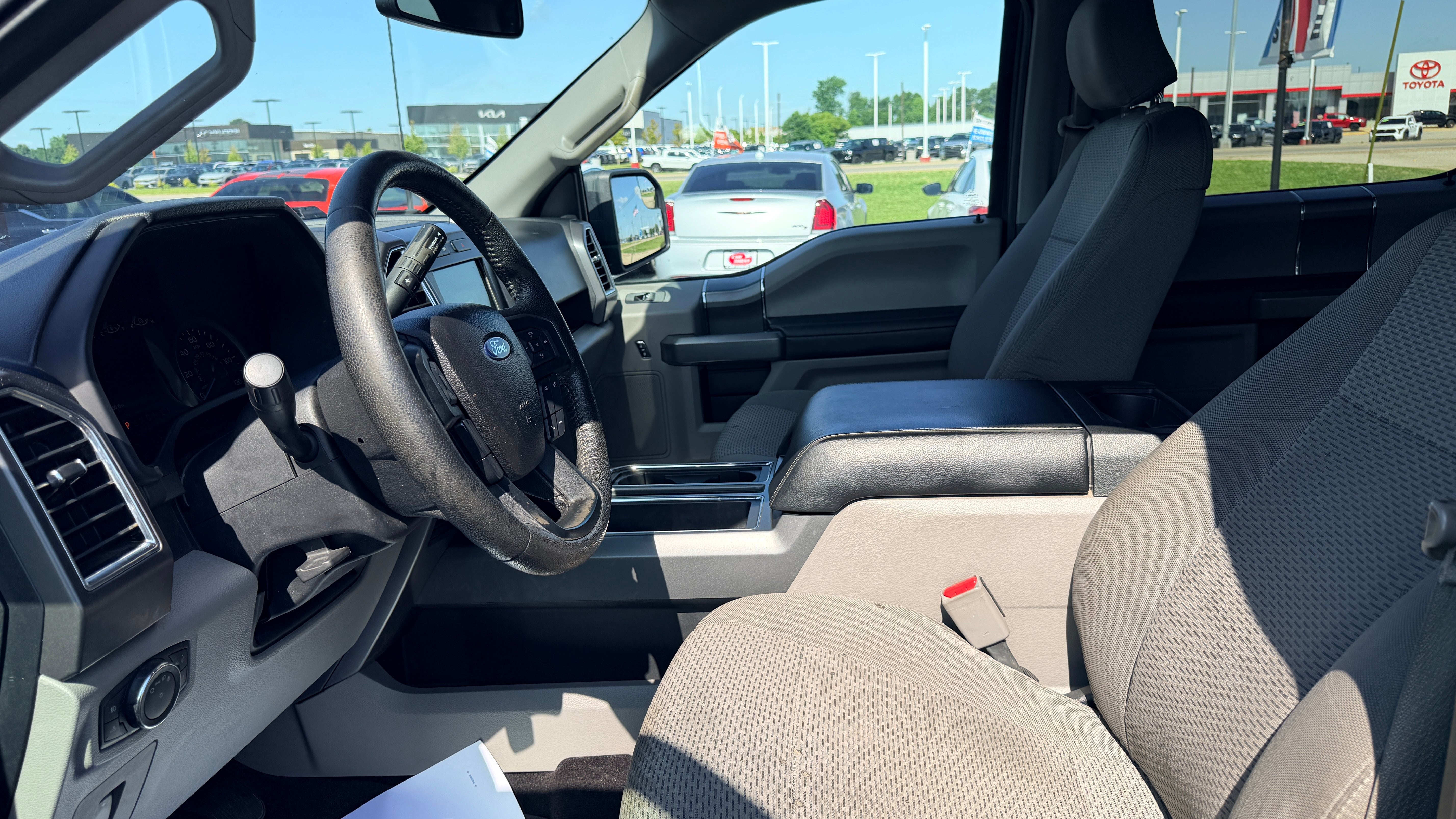2016 Ford F-150 Base