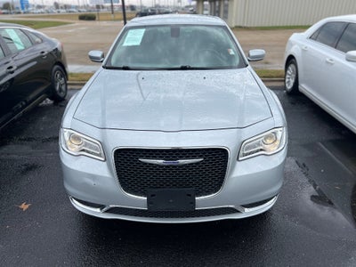2020 Chrysler 300 Touring L