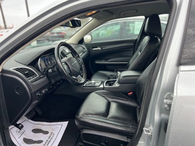 2020 Chrysler 300 Touring L