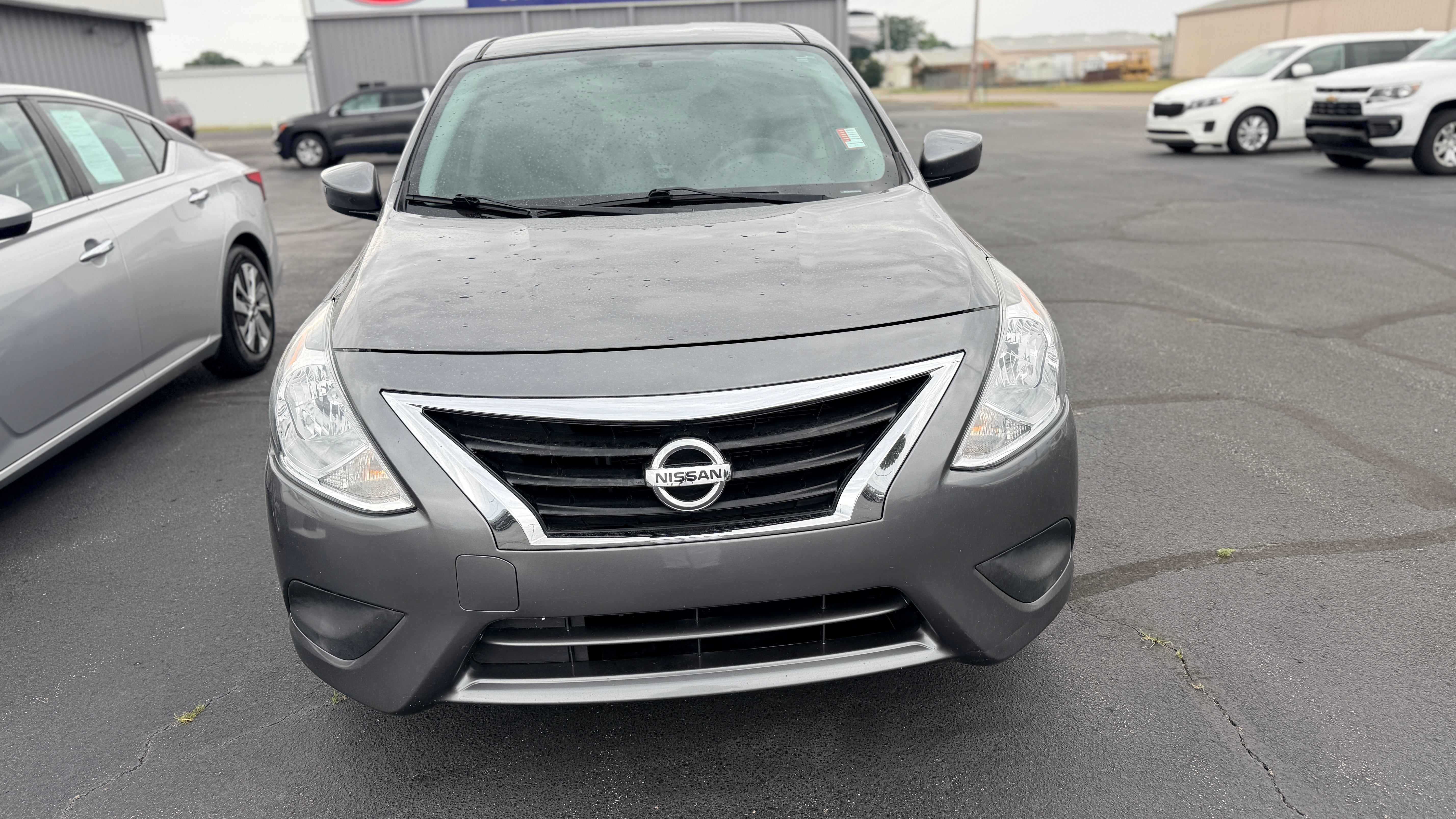 2018 Nissan Versa 1.6 S MT's photo