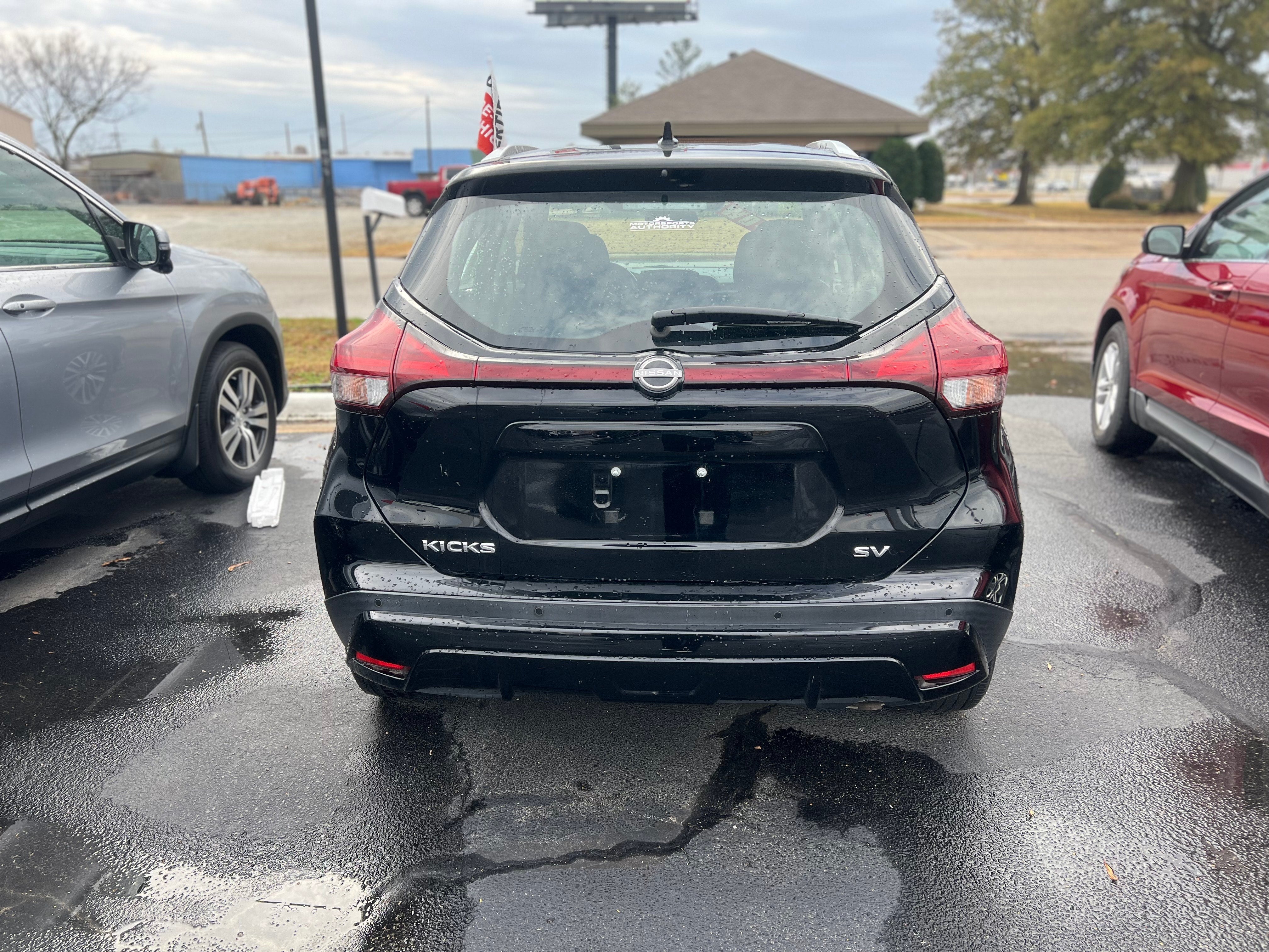 2022 Nissan Kicks SV