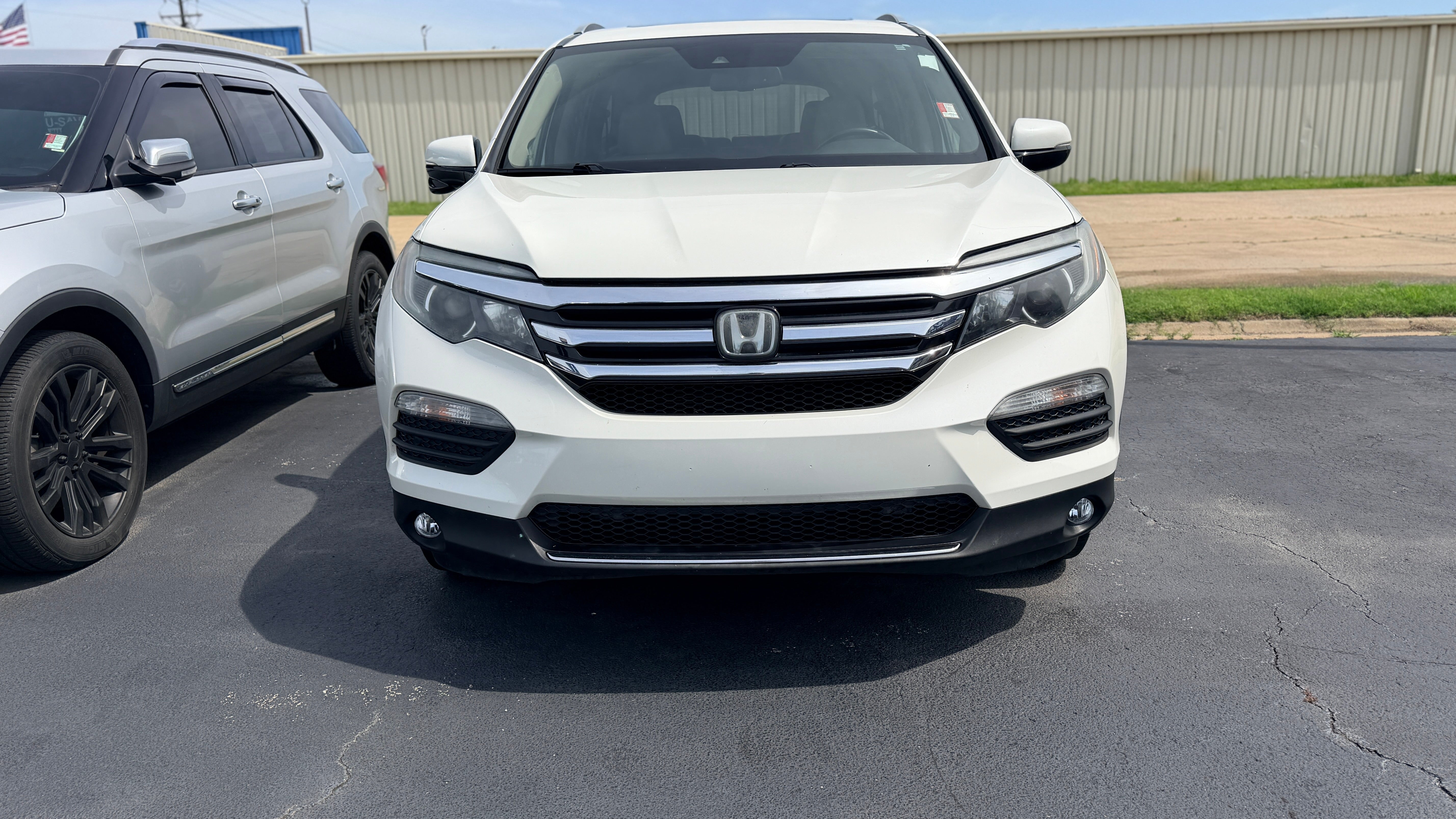 2018 Honda Pilot 2WD Touring's photo