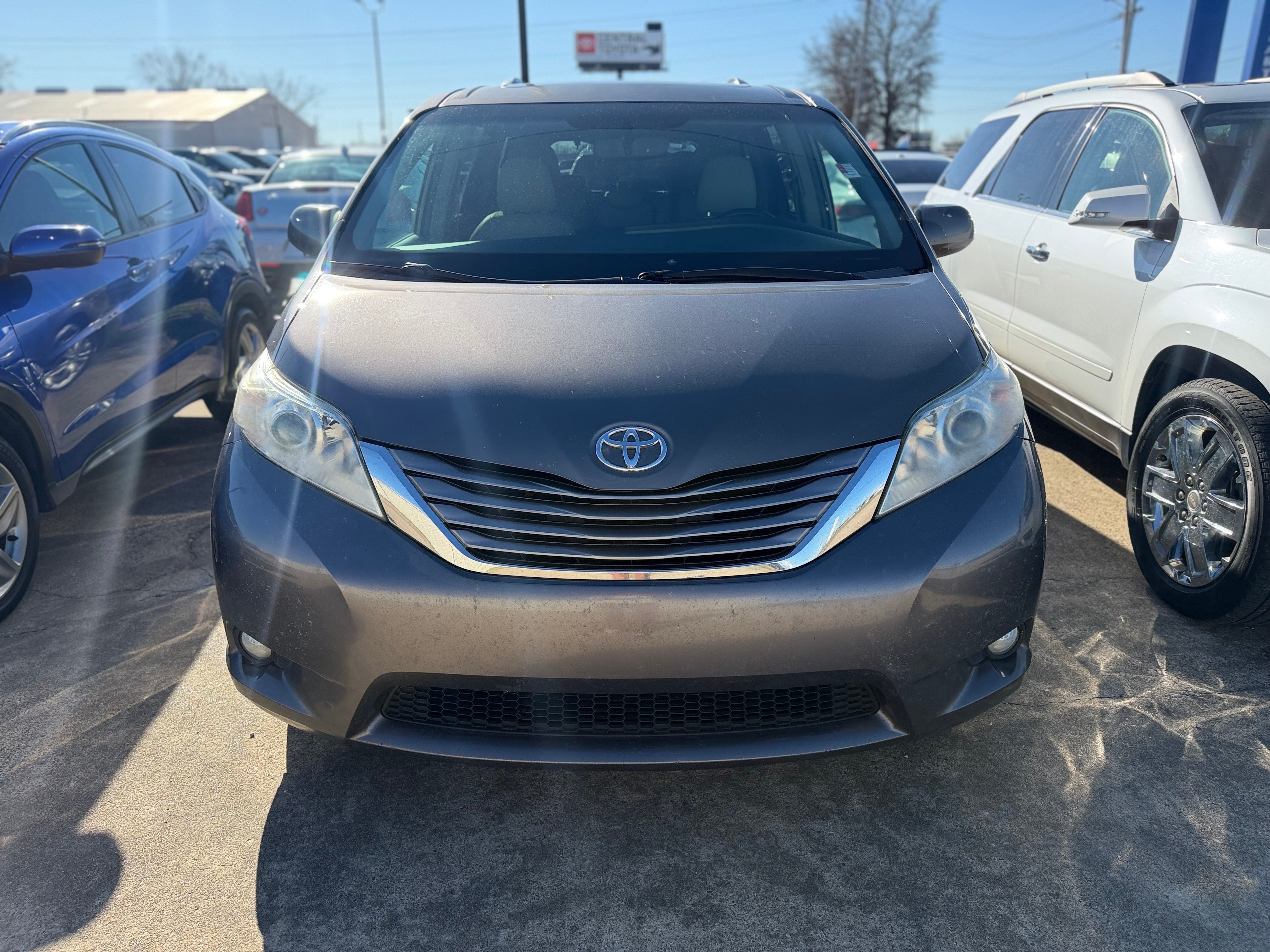 2016 Toyota Sienna Base