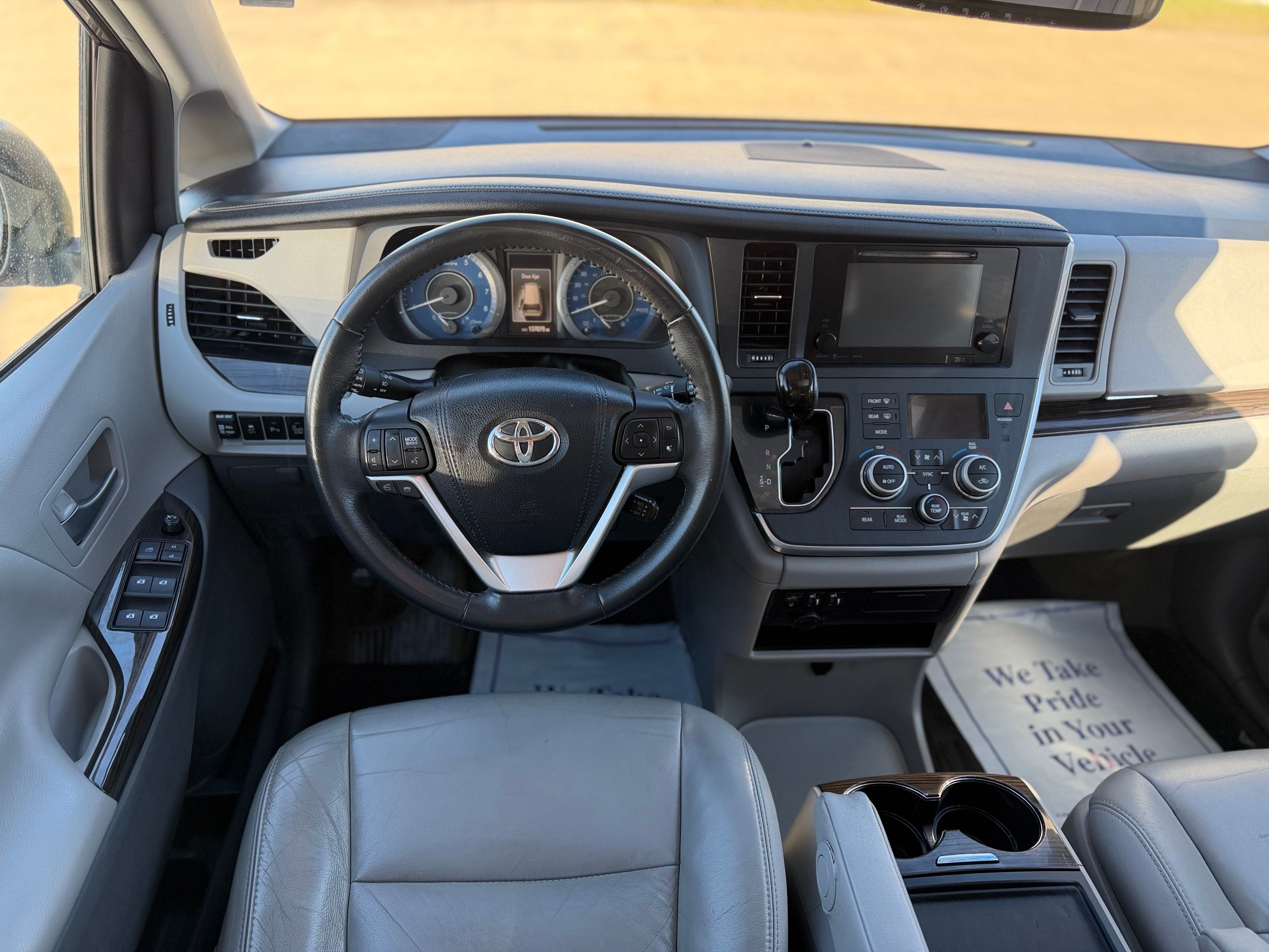 2016 Toyota Sienna Base