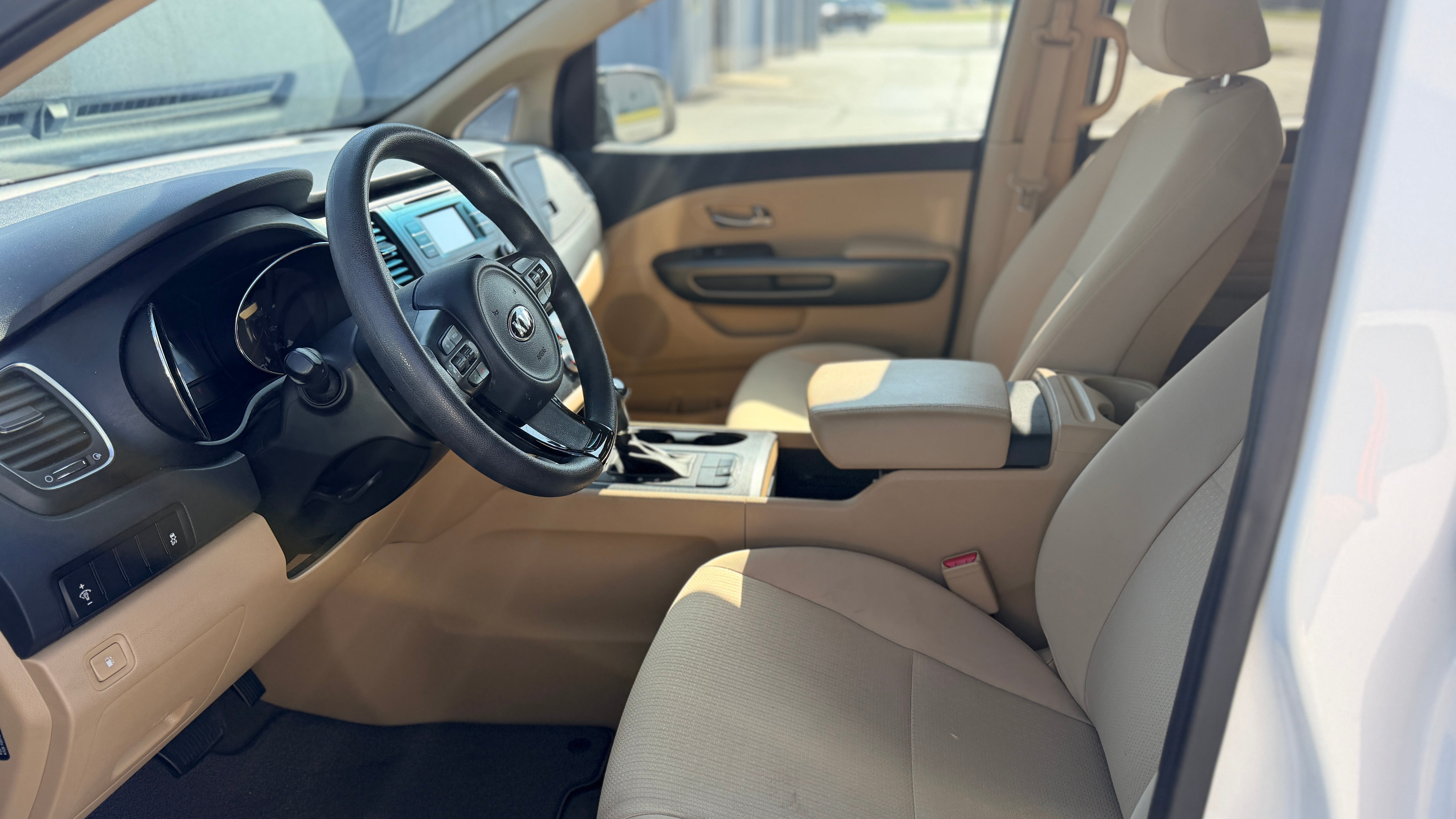 2017 Kia Sedona LX